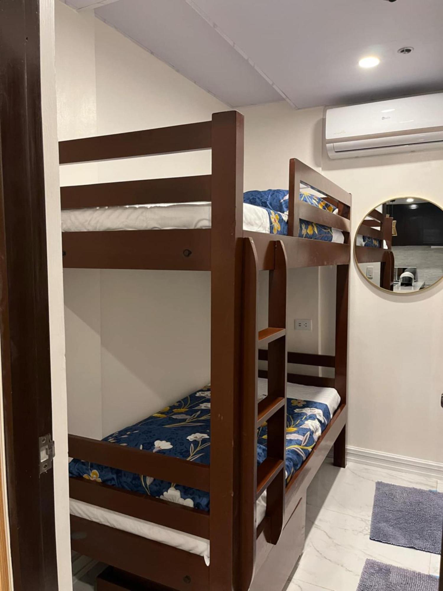 Deluxe Condo 2 Bedroom, 7Th Floor Room Bc In One Madison Tower 3, Megaworld Boulevard, Mandurriao Iloilo City, Philippines エクステリア 写真
