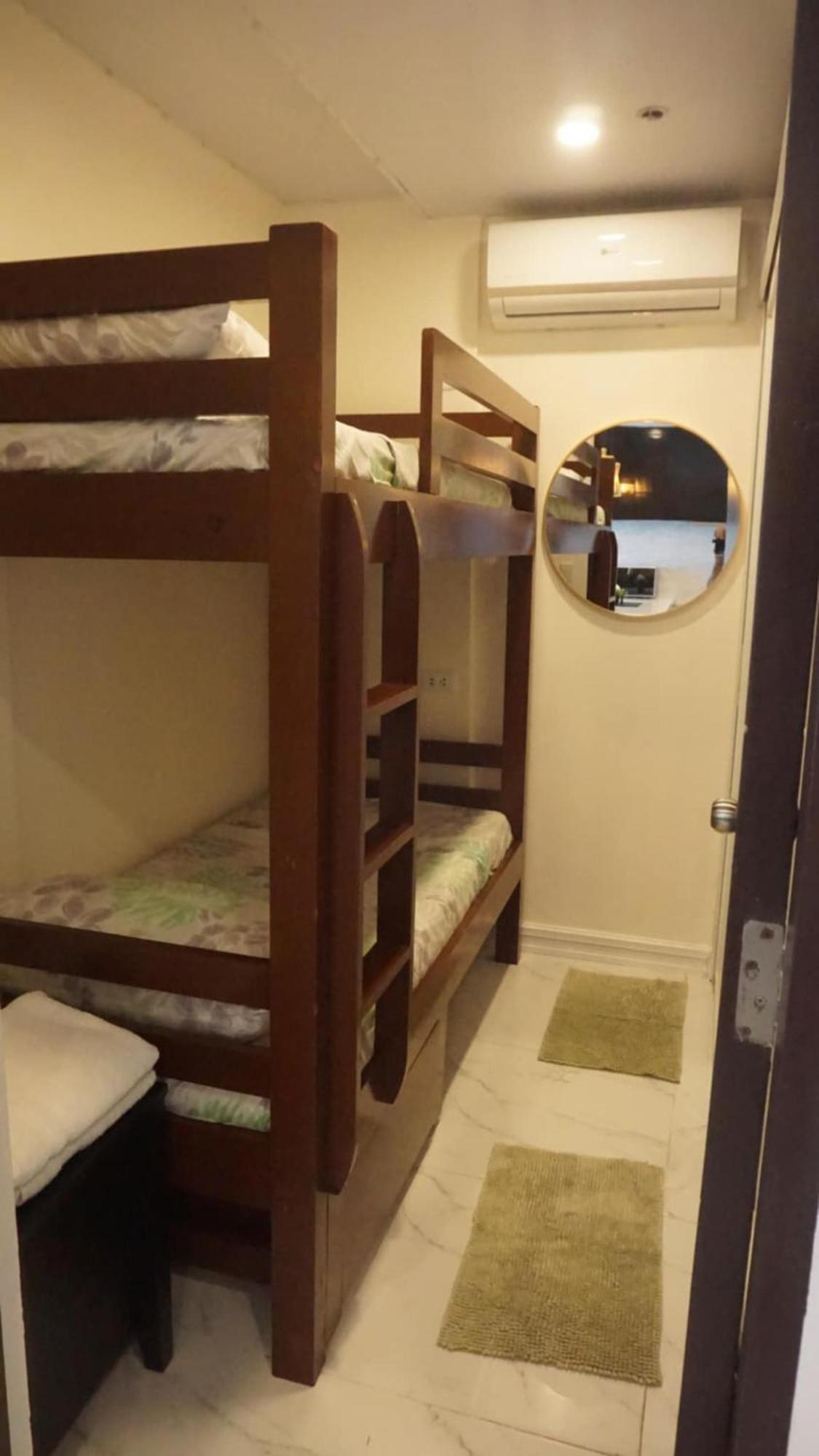 Deluxe Condo 2 Bedroom, 7Th Floor Room Bc In One Madison Tower 3, Megaworld Boulevard, Mandurriao Iloilo City, Philippines エクステリア 写真