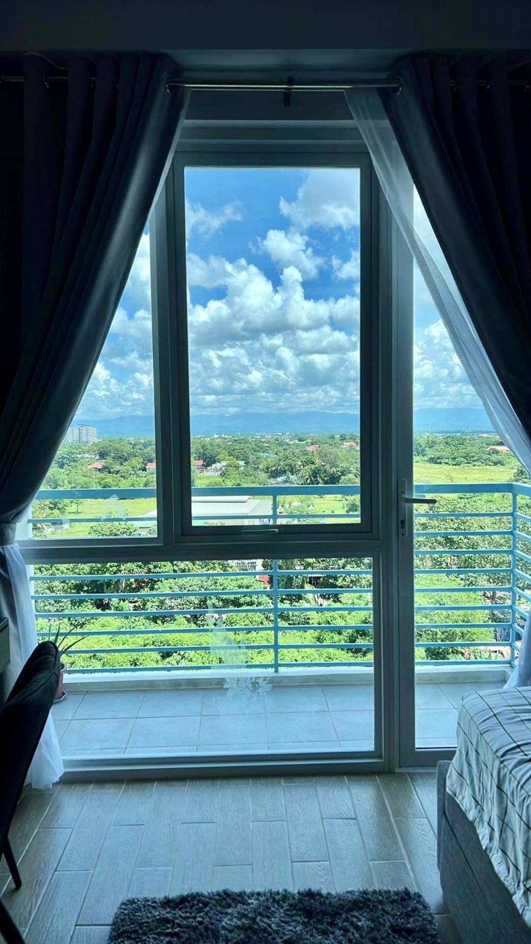 Deluxe Condo 2 Bedroom, 7Th Floor Room Bc In One Madison Tower 3, Megaworld Boulevard, Mandurriao Iloilo City, Philippines エクステリア 写真