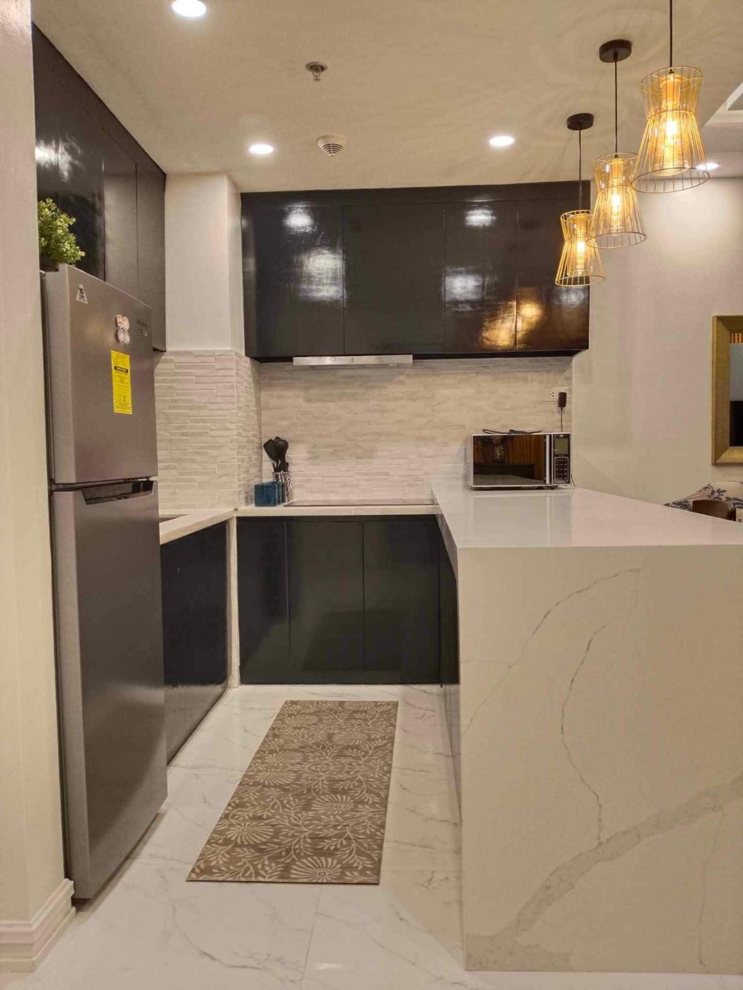 Deluxe Condo 2 Bedroom, 7Th Floor Room Bc In One Madison Tower 3, Megaworld Boulevard, Mandurriao Iloilo City, Philippines エクステリア 写真